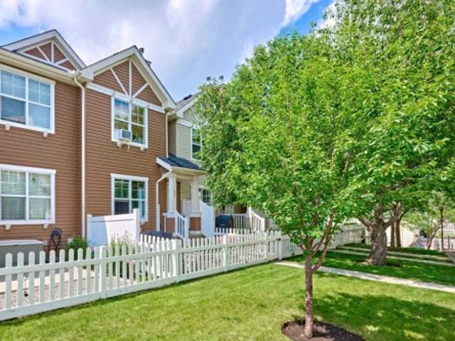 Townhouse for sale in Northwest, Alberta