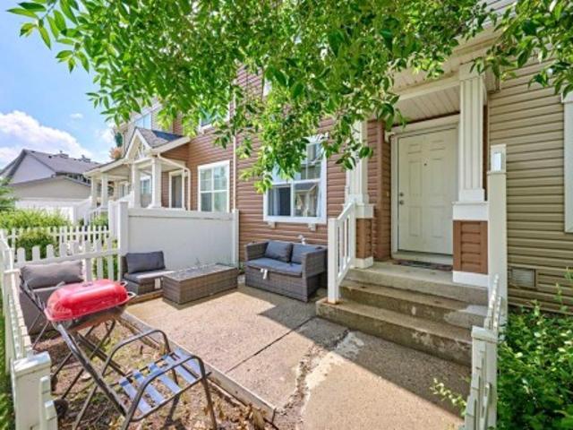 Townhouse for sale in Elgin, Calgary