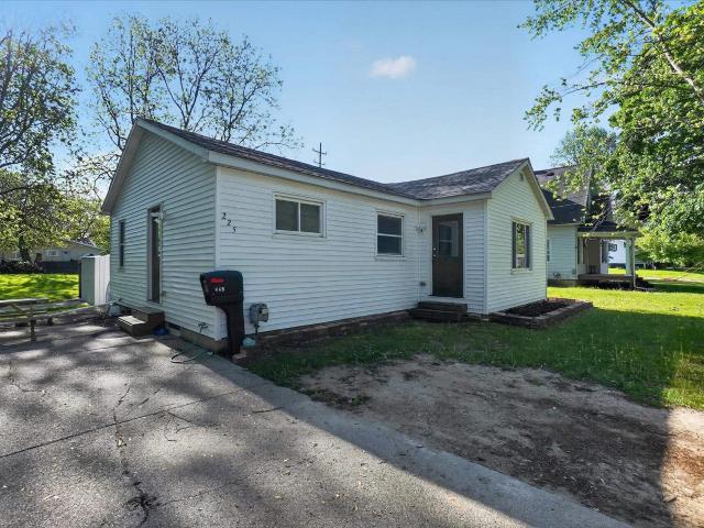 House for sale in Gratiot, Michigan