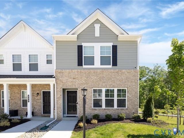 Townhouse for sale in Virginia