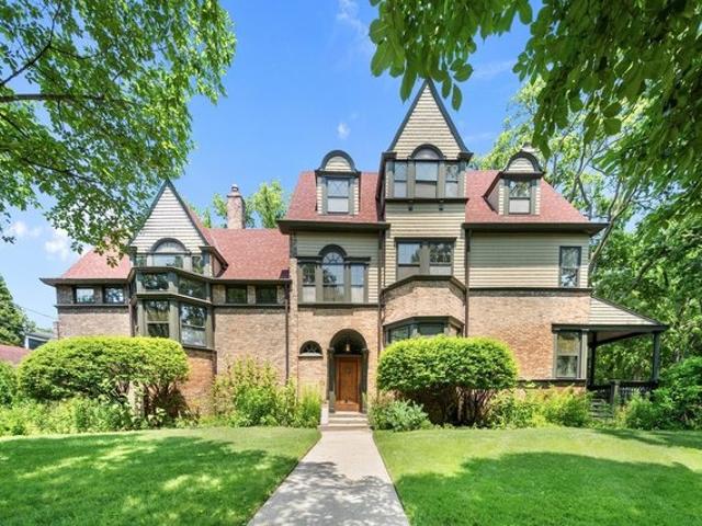 House for sale in Evanston, Illinois