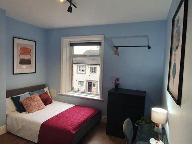 House for rent in Oldham Edge, Pendock