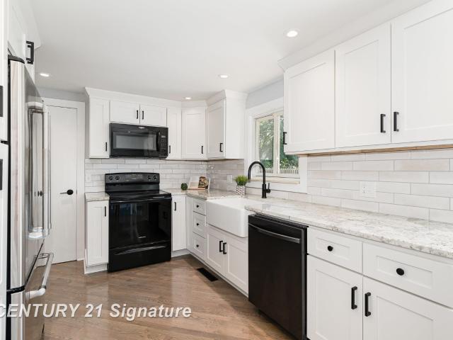 House for sale in Freeland