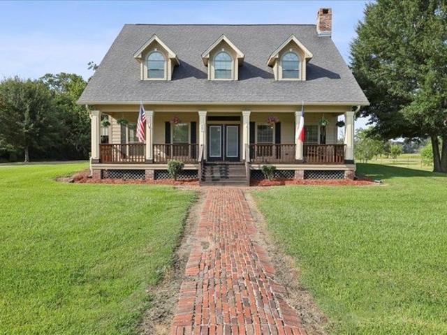 House for sale in Bridge City, Texas