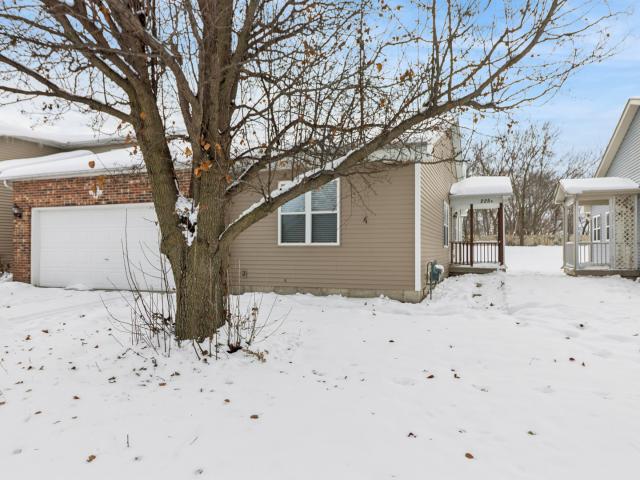 Townhouse for sale in Somonauk, Illinois