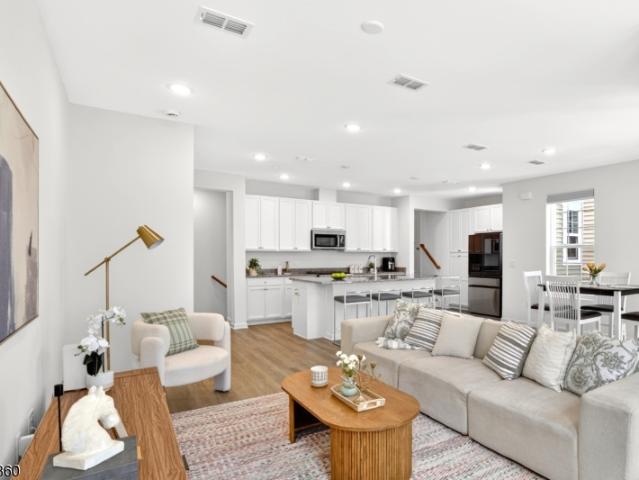 Townhouse for sale in Berkeley Heights, New Jersey