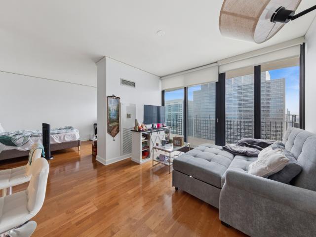 Condo for sale in Chicago Park, Illinois