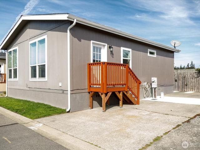 House for sale in Oak Harbor, Washington