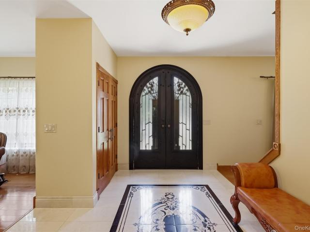 House for sale in Smithtown, New York