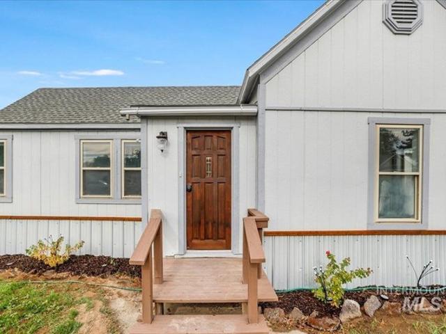 House for sale in Gooding, Idaho