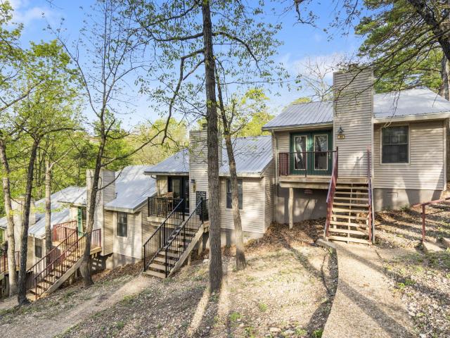 House for sale in Stone, Missouri
