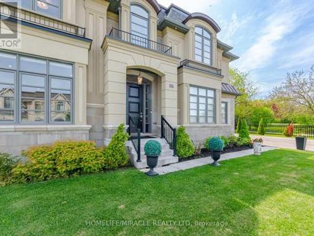 House for sale in Oakville, Ontario