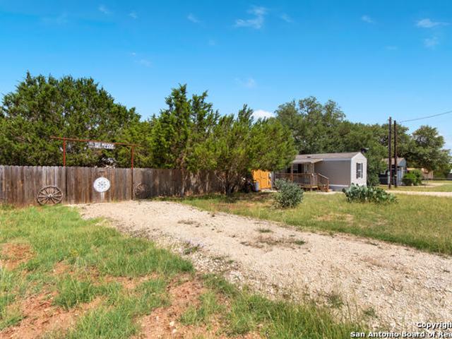House for sale in Bandera