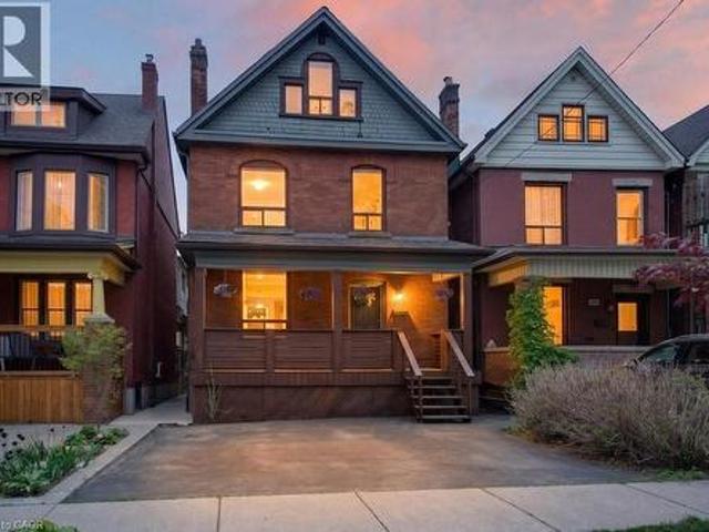 House for sale in Ancaster, Ontario