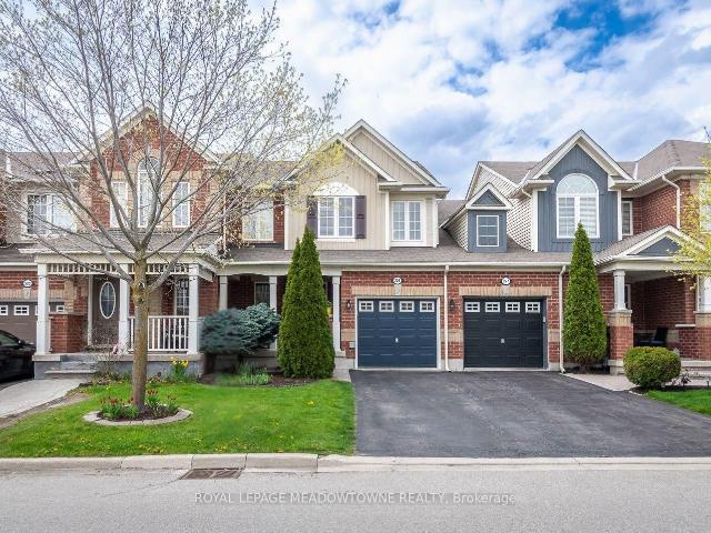 Townhouse for sale in Woburn, Ontario