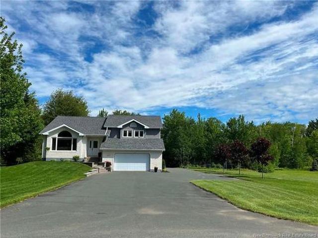 House for sale in Bathurst, New Brunswick