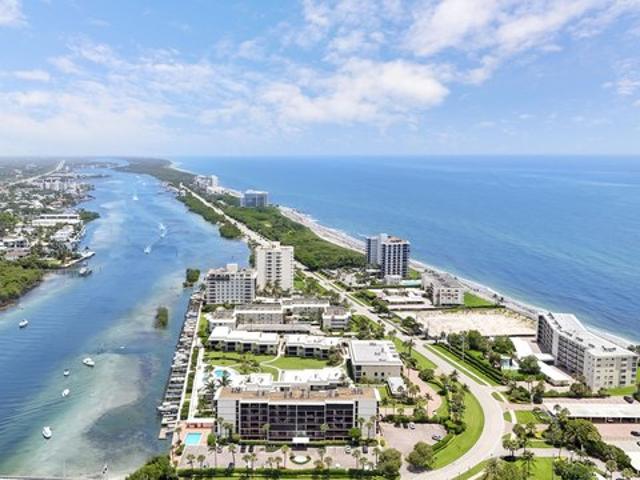 Condo for sale in Jupiter, Florida