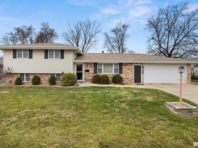 House for sale in Morton, Illinois