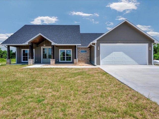 House for sale in Huntington, Texas
