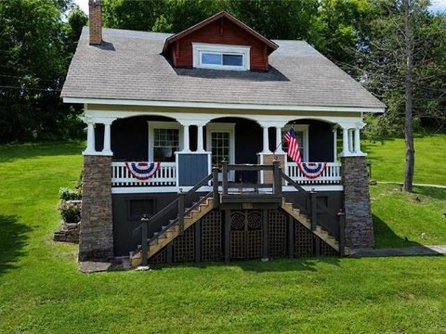 House for sale in Burgettstown, Pennsylvania