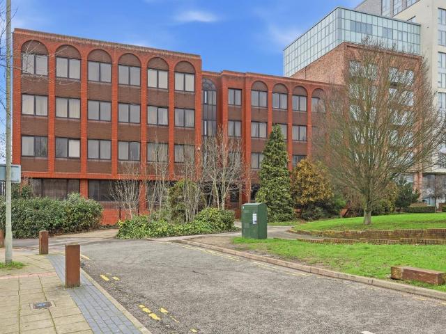 Studio for rent in Elstree and Borehamwood, Borehamwood