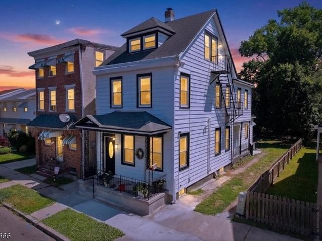 House for sale in Burlington, Burlington County