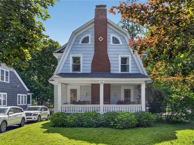 House for sale in Syracuse, New York