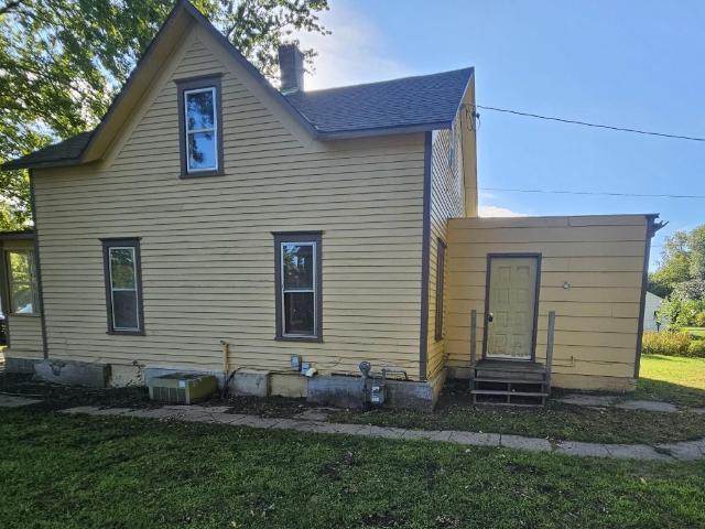 House for sale in Tracy, Lyon County