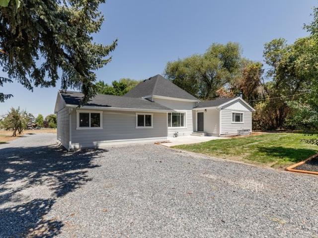 House for sale in Cache, Utah