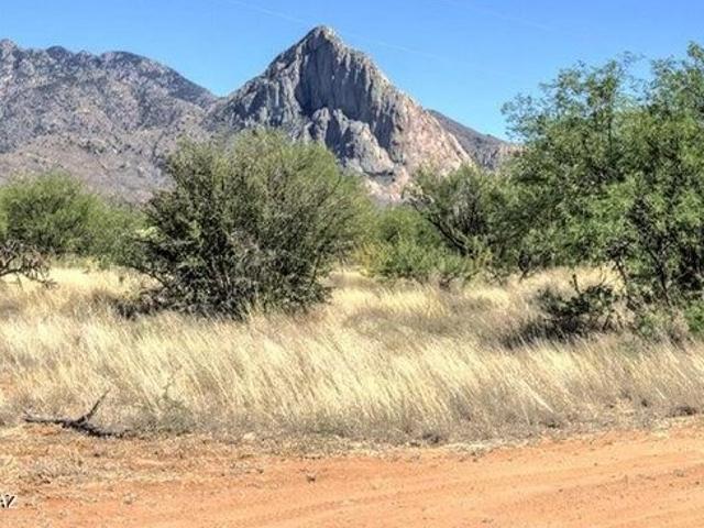 House for sale in Amado, Arizona