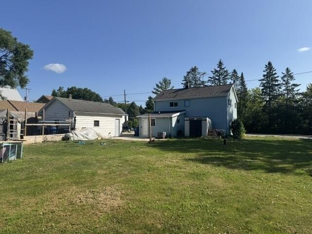 House for sale in Newburg, Wisconsin