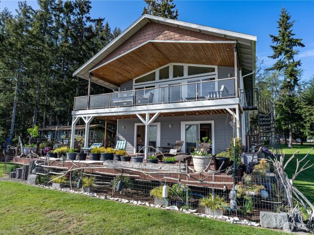 House for sale in Lakebay