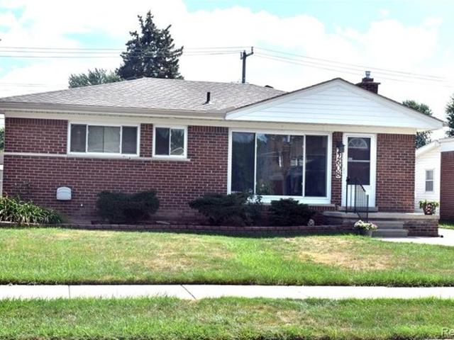 House for sale in Saint Clair Shores, Michigan