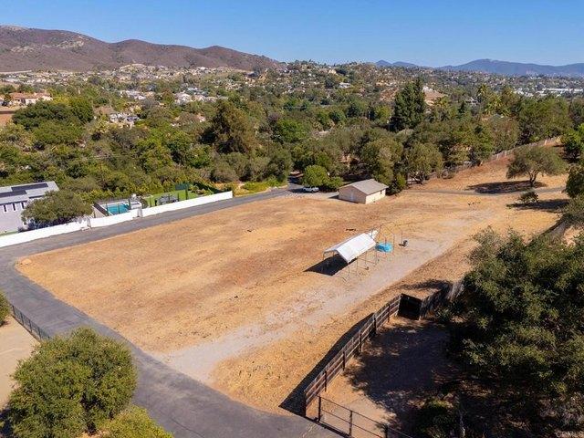 Land for sale in Vista, California