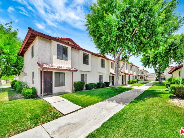 Condo for sale in Palmdale