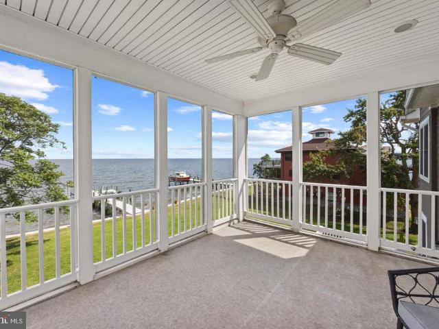 House for sale in Bayside Beach, Pasadena