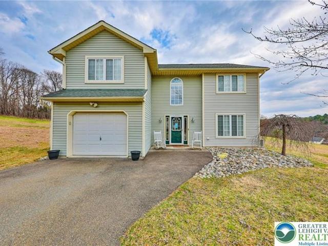 House for sale in Gilbert, Pennsylvania