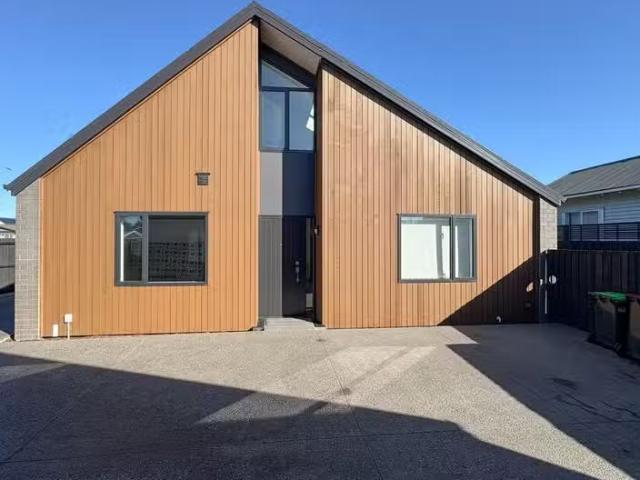 House for rent in Chaslands, Canterbury