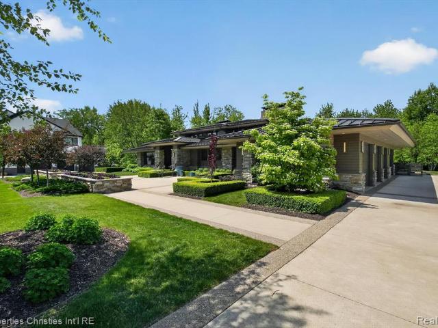 House for sale in Novi, Michigan