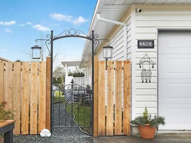 House for sale in Courtenay