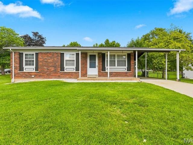 House for sale in Maryland Heights, Missouri