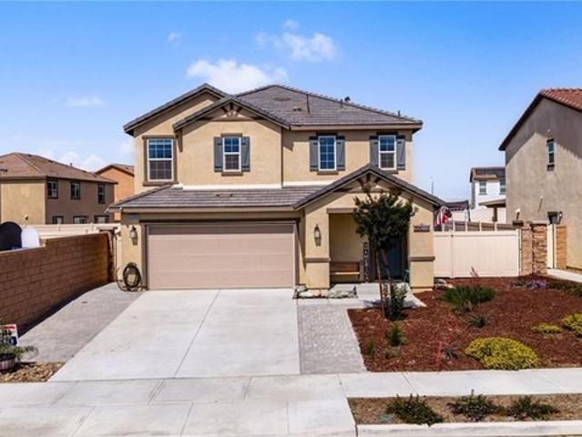 House for sale in Nuevo, California