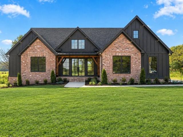 House for sale in Burns, Middle Tennessee