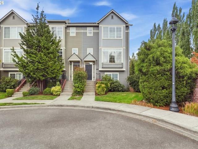 Townhouse for sale in Oregonia
