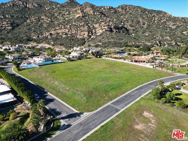 House for sale in Chatsworth Neighborhood Council District, Canoga Park