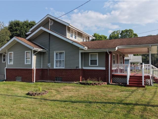 House for sale in Midvale, Ohio