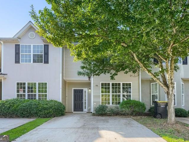 Townhouse for sale in Hampton, Georgia
