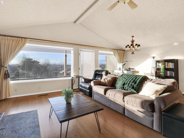 Condo for sale in Eugene, Lane County