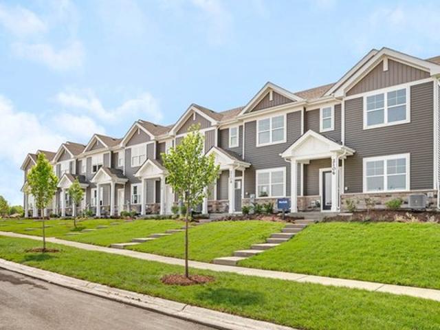 Townhouse for sale in Oswego, Illinois