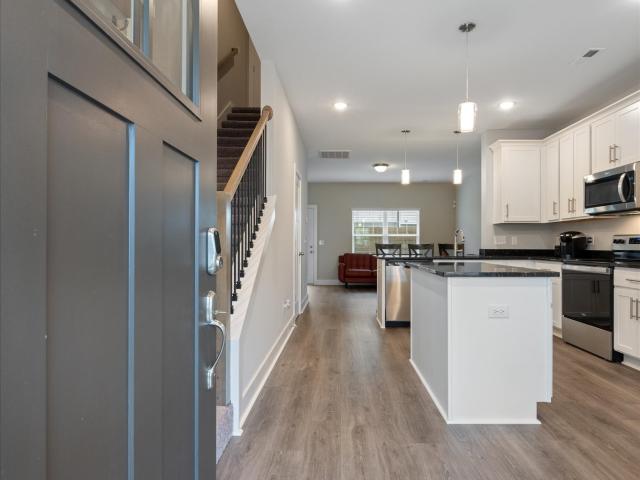 Townhouse for sale in Rayon City, Nashville